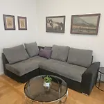 Laurus Makarska Accommodation
