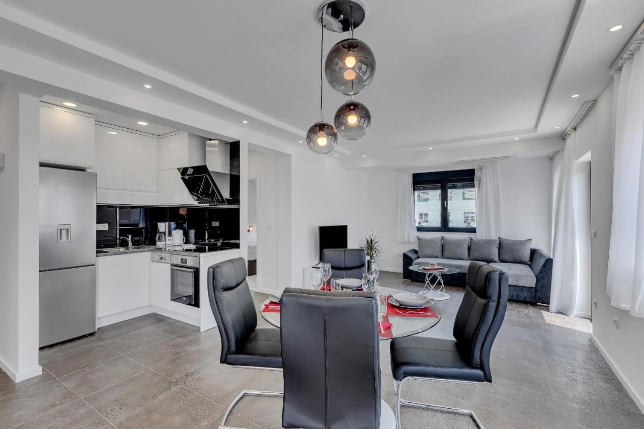 Apartament Laurus *